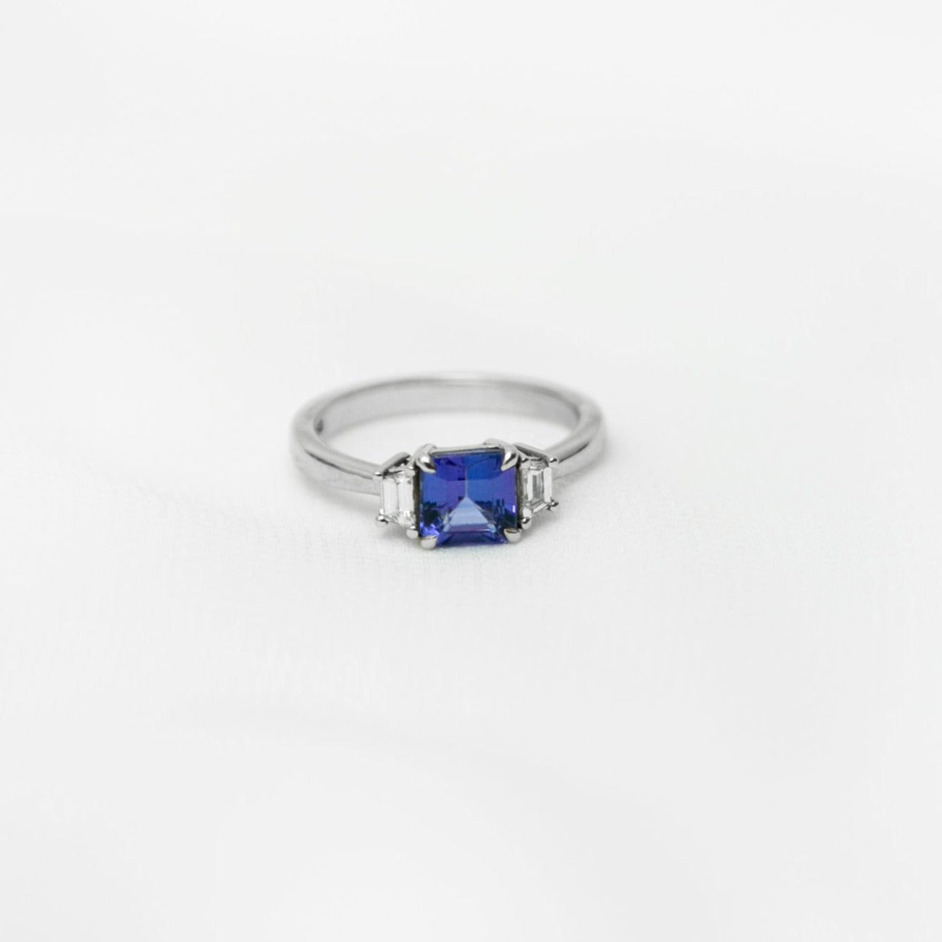 Anel de Tanzanita 120 | Tanzanita e Diamantes