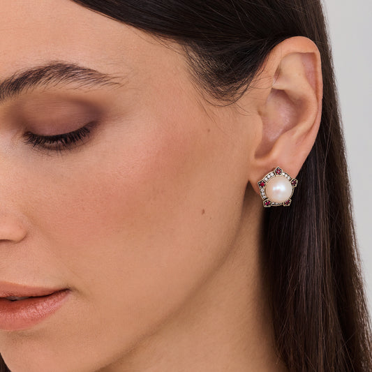 Brinco Lilac | Pérola, Rubi, Brilhantes e Ródio Negro