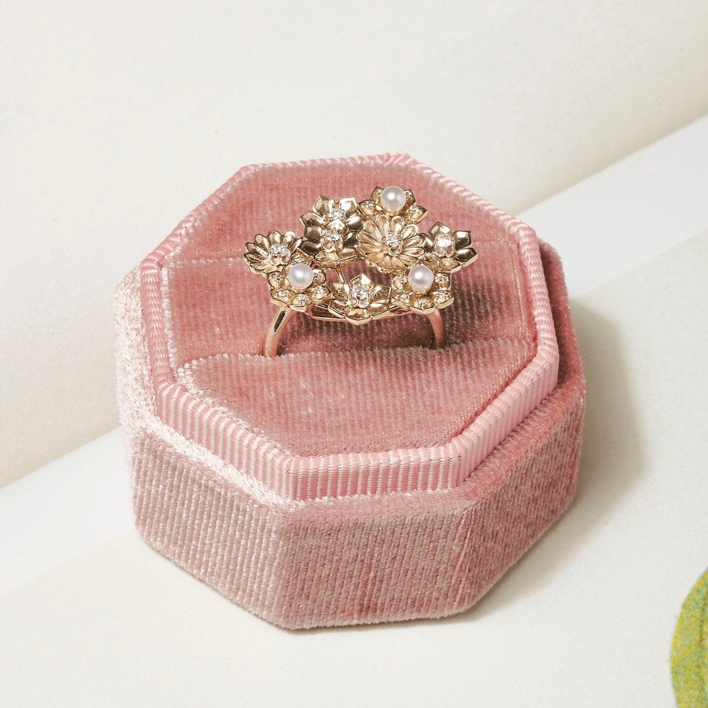 Anel Fiori | Ouro Champanhe, Brilhantes e Pérolas