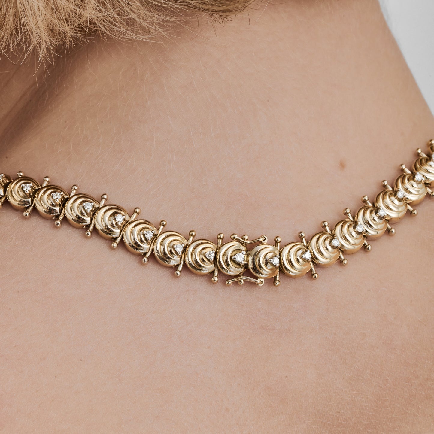 Colar Aurea | Ouro Champanhe e Brilhantes