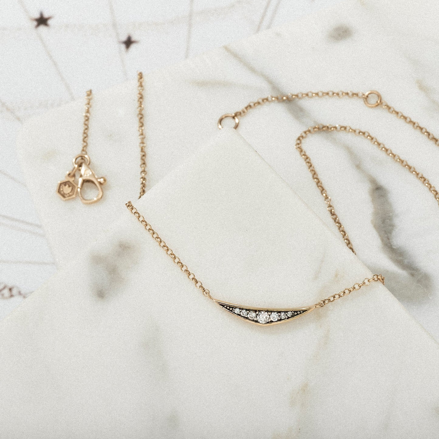 Colar Mu Petit | Brilhantes e Ródio Negro