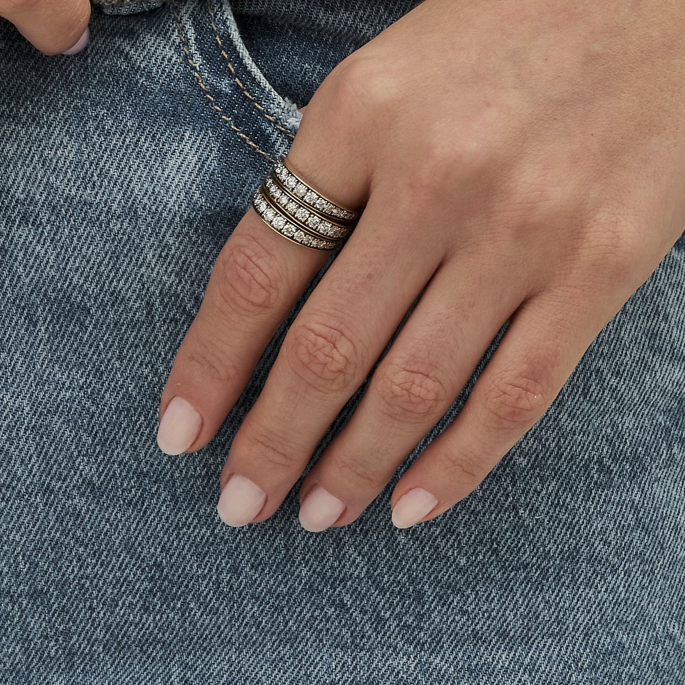 Anel Zeta | Ródio Negro e Brilhantes