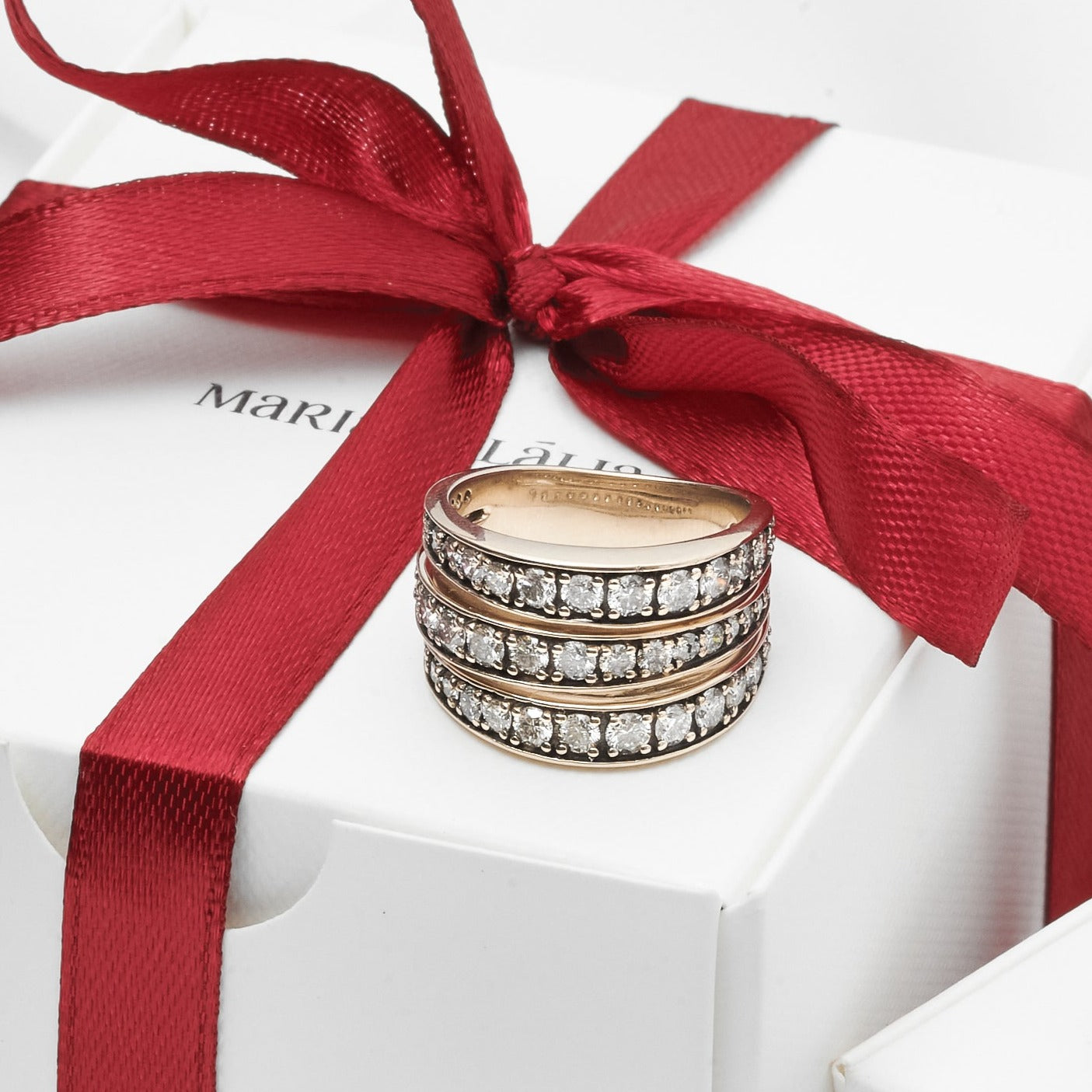 Anel Zeta | Ródio Negro e Brilhantes