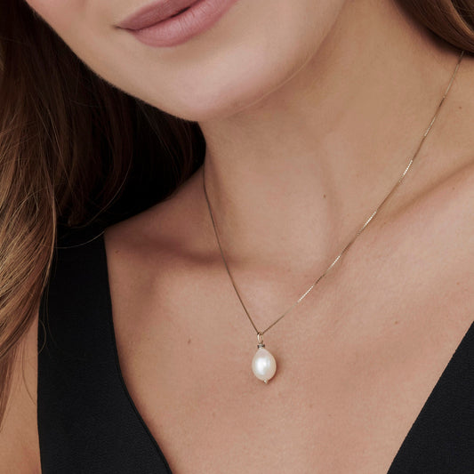 Pingente Dália | Pérola e Ródio Negro