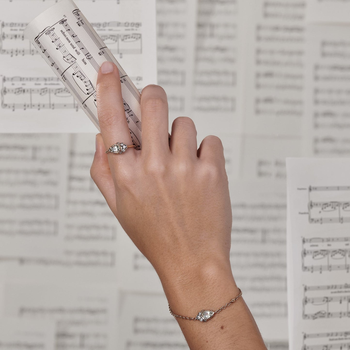 Anel Sonata | Prasiolita, Brilhantes e Ródio Negro