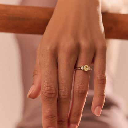 Anel Majesté | Diamante Fancy Yellow e Diamantes