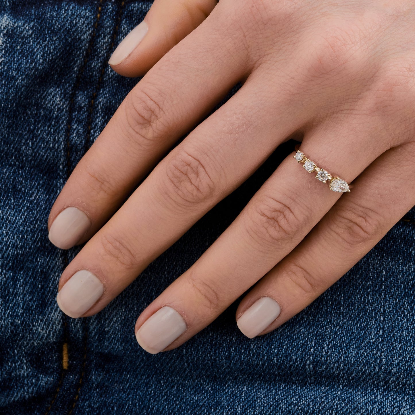 Anel Cometa | Diamantes e Ouro Champanhe