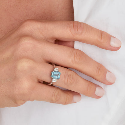 Anel Claire | Água-Marinha e Diamantes